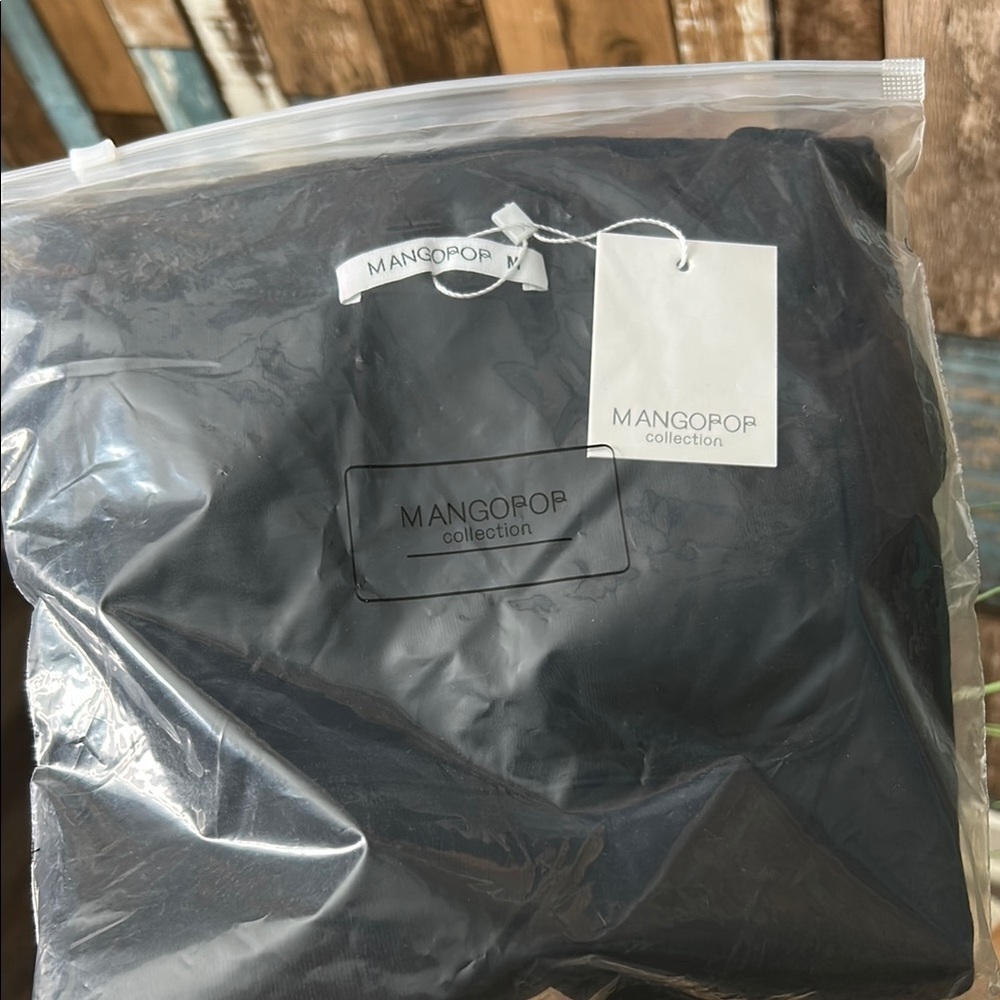 Mangopop Black Women's Bodysuit - Picture 16 of 16